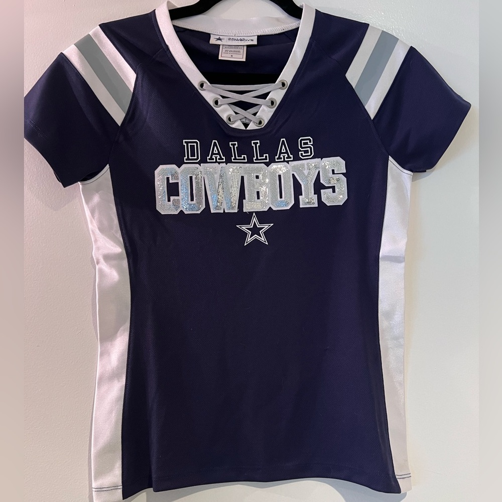 Authentic Dallas Cowboys Women’s Lace Up Jersey Top, Size Small.